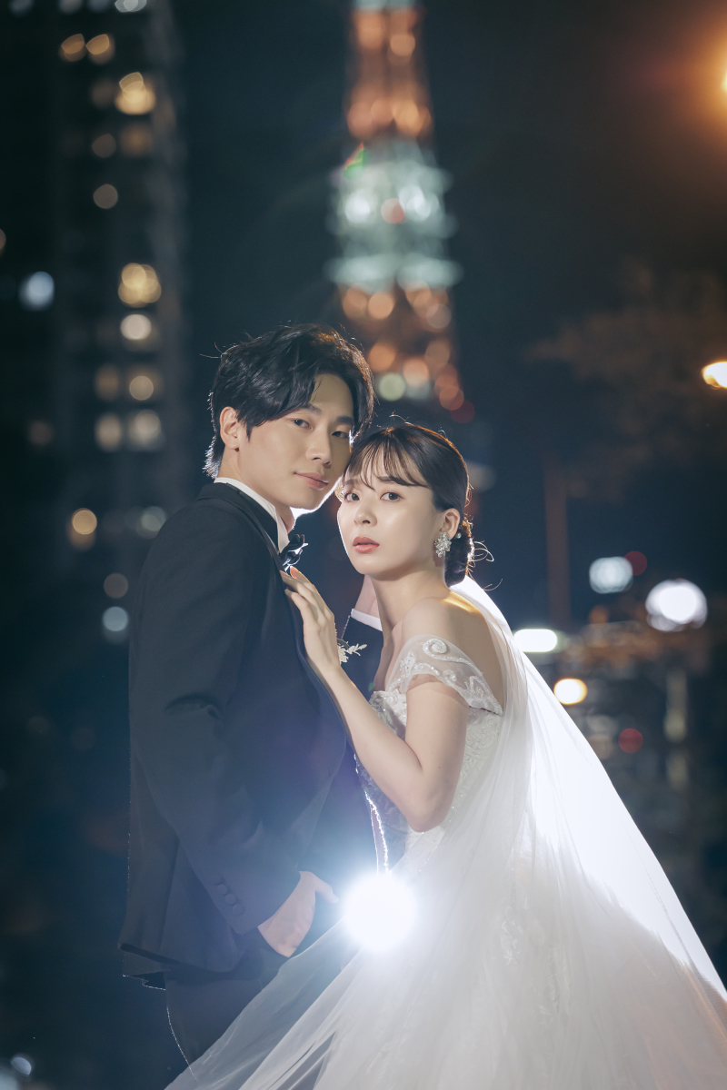 東京タワーを背に、三田交差点で叶えるナイトフォト