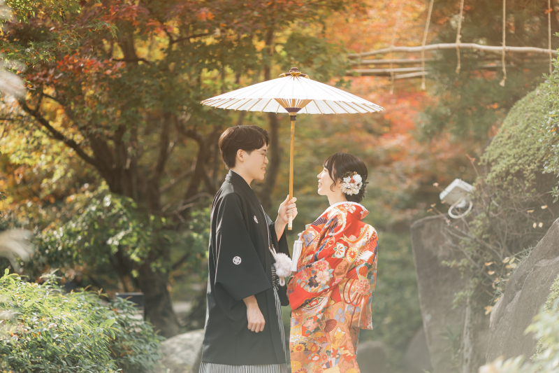 紅葉と色打掛で楽しむ、日本らしい秋のウェディング