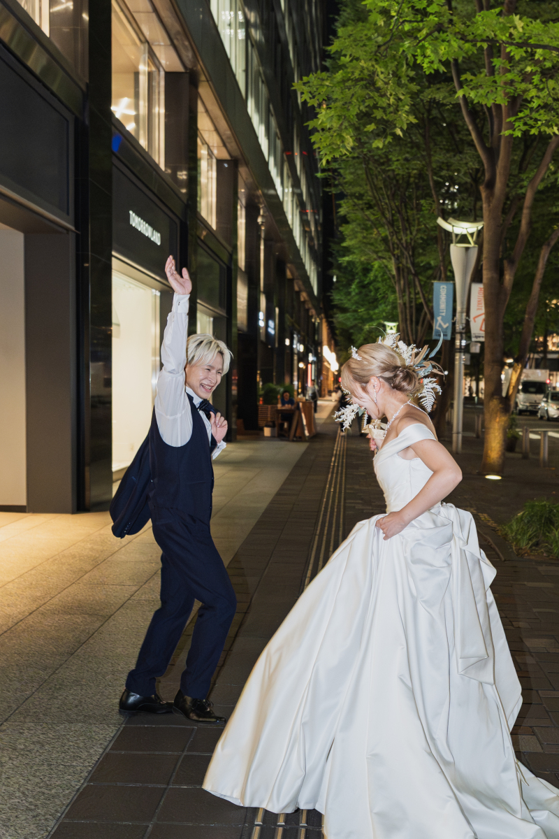 ドレスの生地は、サテンにする？ チュールにする？