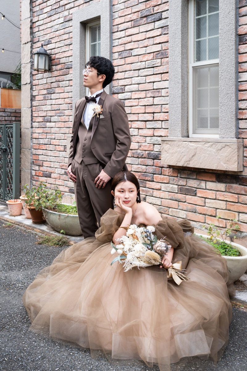 カラードレスで叶えるお洒落なロケーションフォト