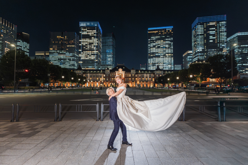 ドレスの生地は、サテンにする？ チュールにする？