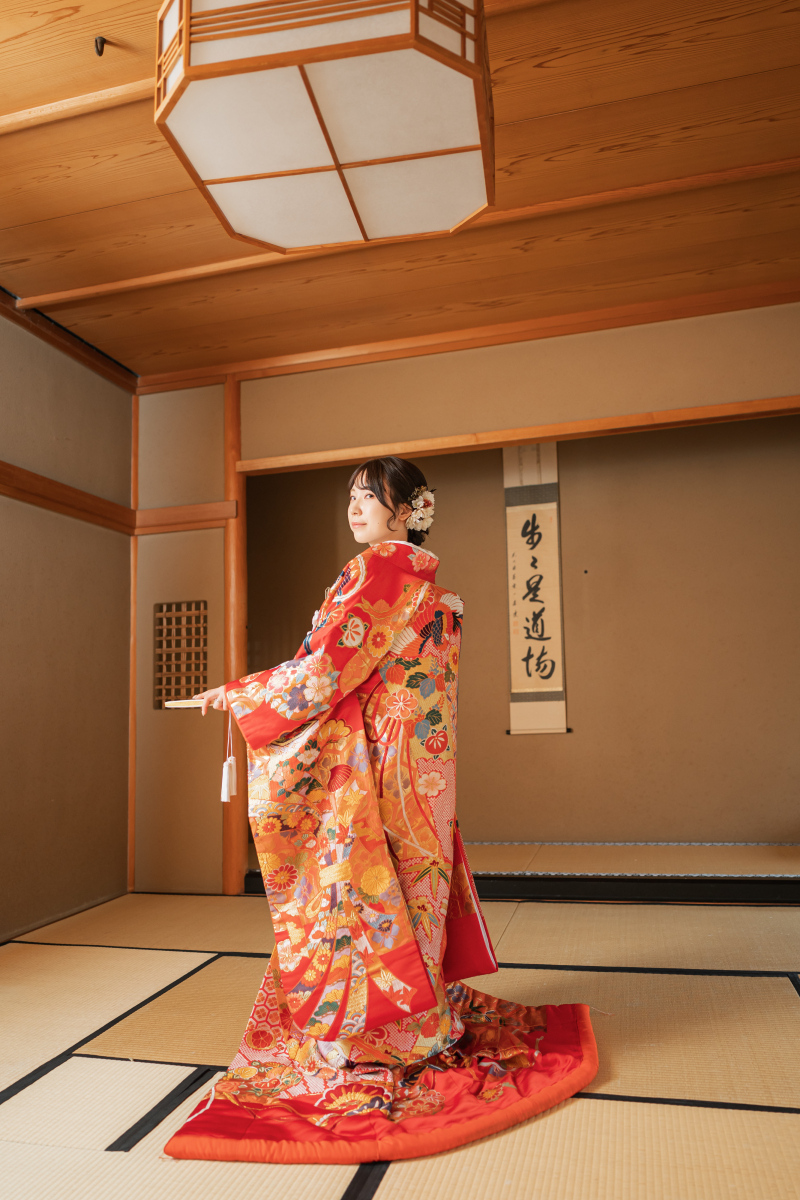 紅葉と色打掛で楽しむ、日本らしい秋のウェディング