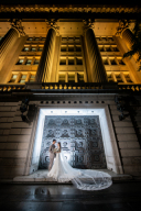 夜の明治安田生命館で撮影☆