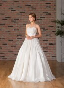 人気ドレス紹介♪《プリンセスラインドレス》