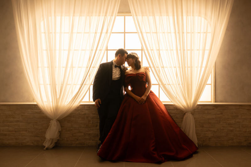 赤ドレスが主役のウェディングフォト♪