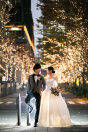 ナチュラルな手繋ぎショット！