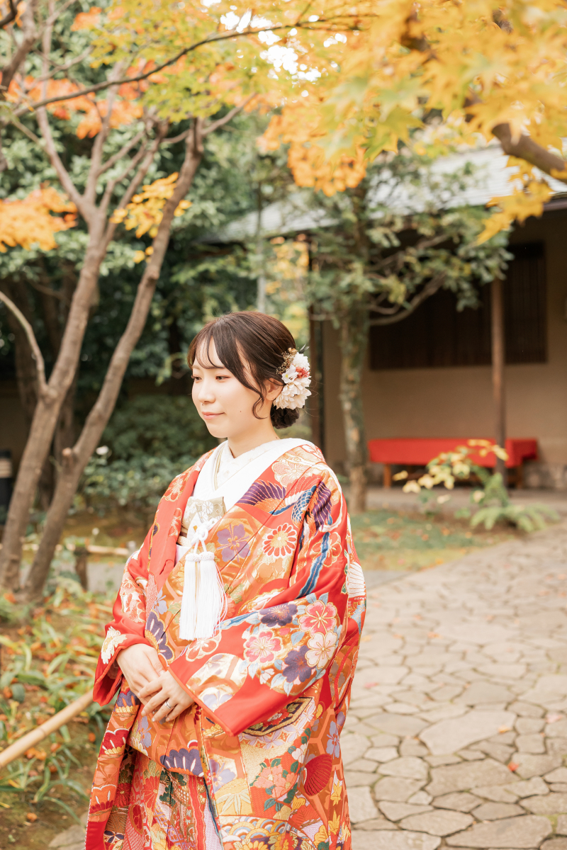 紅葉と色打掛で楽しむ、日本らしい秋のウェディング