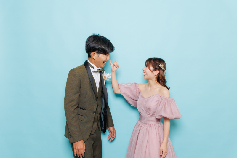 お二人だけの空間で撮影できる洋装スタジオ撮影♡