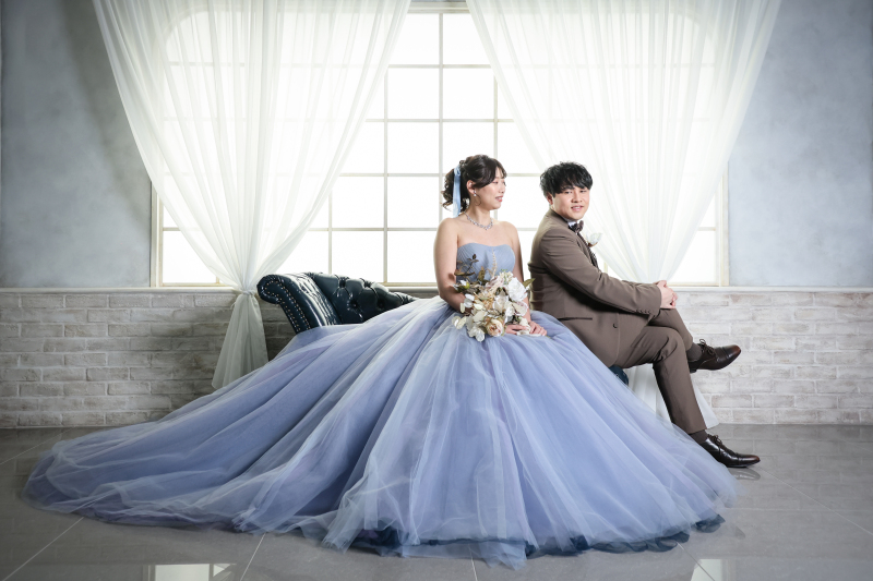 淡色で魅せる大人可愛いドレス*・*:.。.