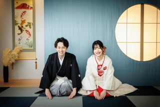 寒いから和装も洋装もスタジオで♪