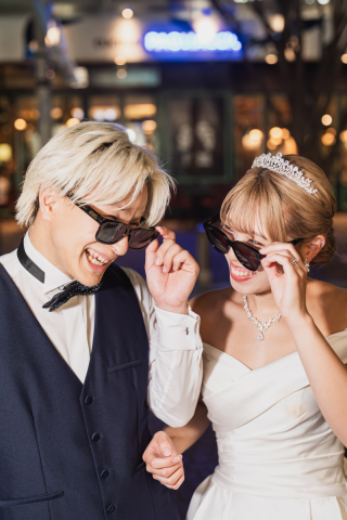 ドレスの生地は、サテンにする？ チュールにする？