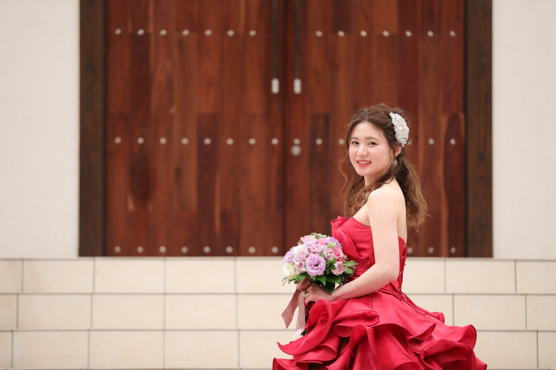 カラードレスでソロショット