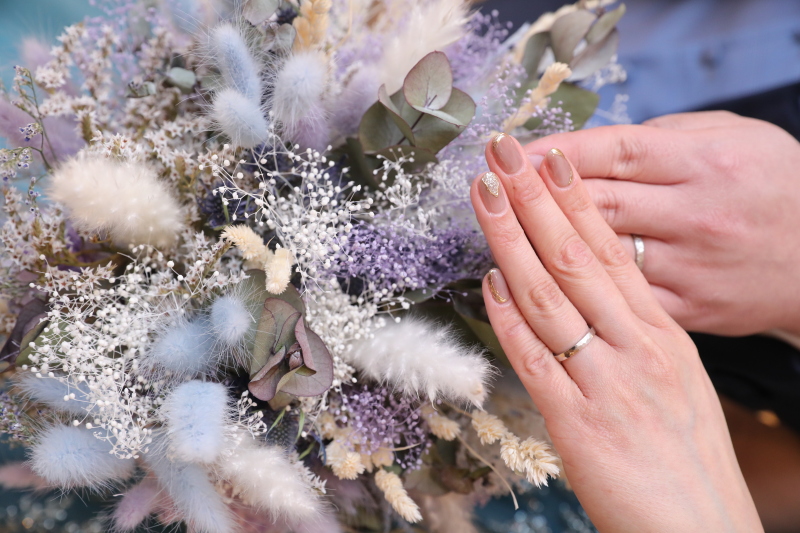 ウエディングフォトにネイルは必要？？