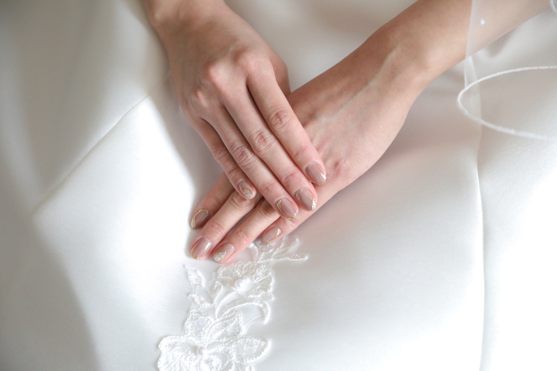 ウエディングフォトにネイルは必要？？