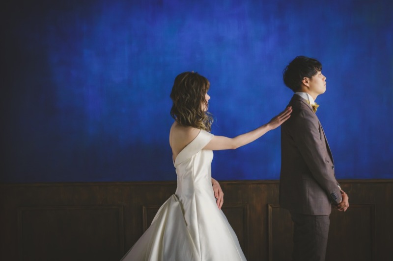 アルバムを開くのも楽しみ！「内緒ポーズ」が可愛すぎるフォトアイデア