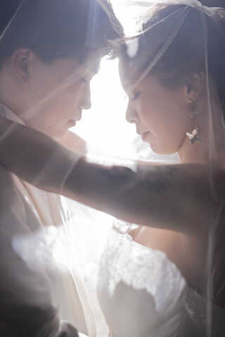 ベールの向こうのお二人