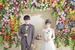 ブランズ心斎橋の定番シーンといえばこちら✨『フラワーウォール』をご紹介！