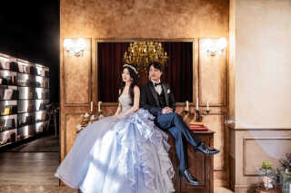 クラシカルな背景が素敵!『ミラー』をご紹介♪