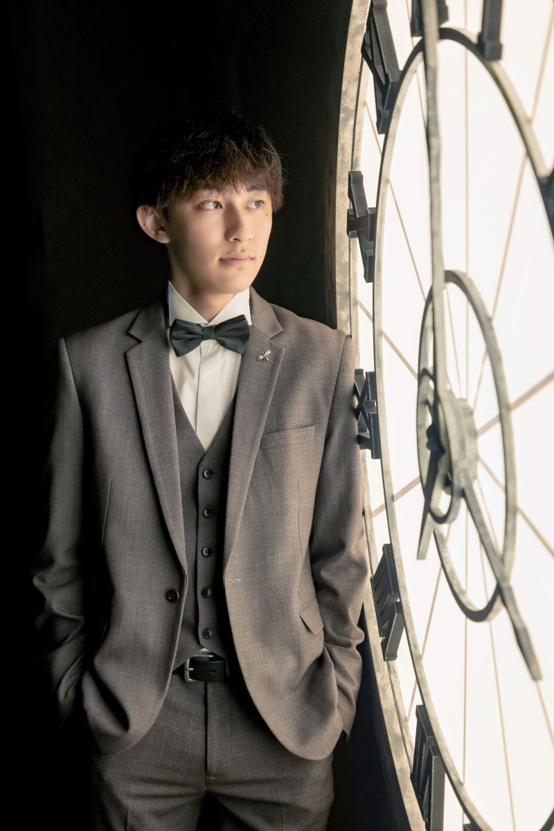 おふたりの姿をドラマティックに♪スタジオシーン『クロック』のご紹介!