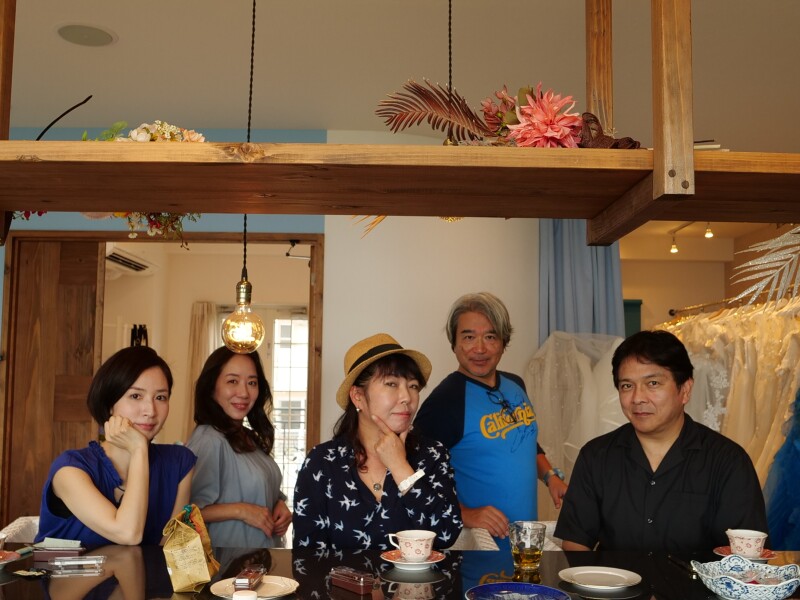 スタッフのプロフィール写真撮影大会でした