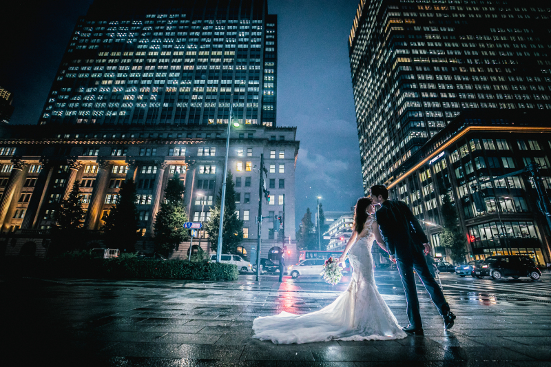 【衣装は銀座の専門店にご案内しています】