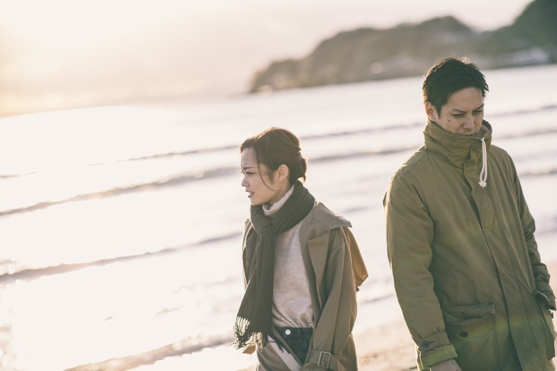 【海で夕暮れと】