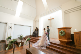 チャペルで挙式風なお写真を!
