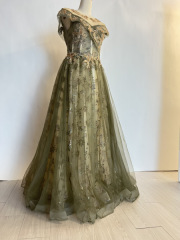 NEW COLLAR DRESS