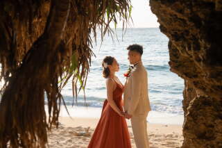 カラードレス＆タキシードの組み合わせ