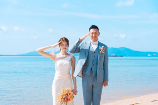 【本日の1枚】敬礼ポーズでハイ、チーズ✨