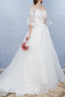 ★NEWドレス入荷しました★(ウェディングドレス編)