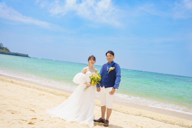 白ドレスからカラードレスに衣装チェンジ!