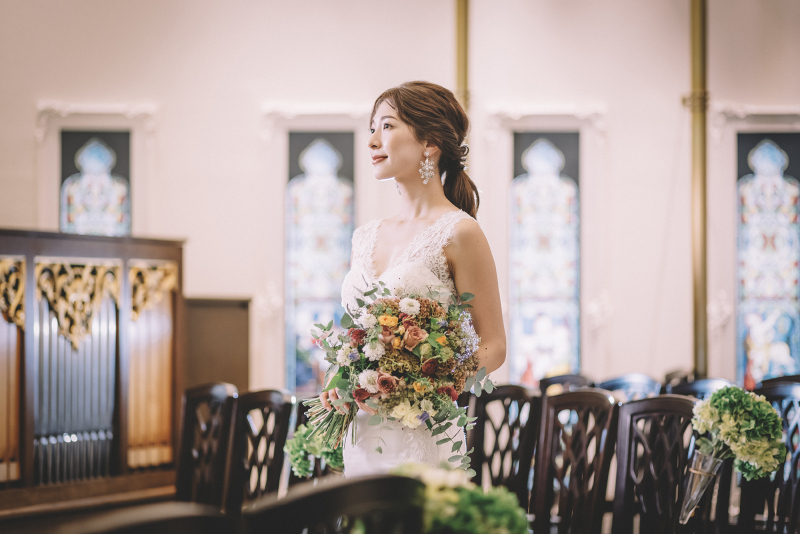 フォトウェディングにおすすめのヘアメイクとは?衣裳や長さ別スタイル8選