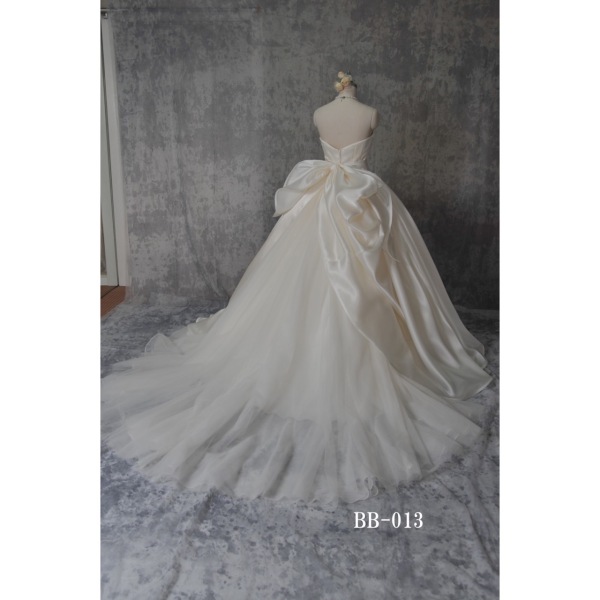 新作ドレス入荷♩