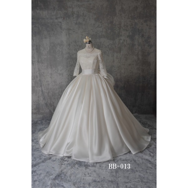 新作ドレス入荷♩