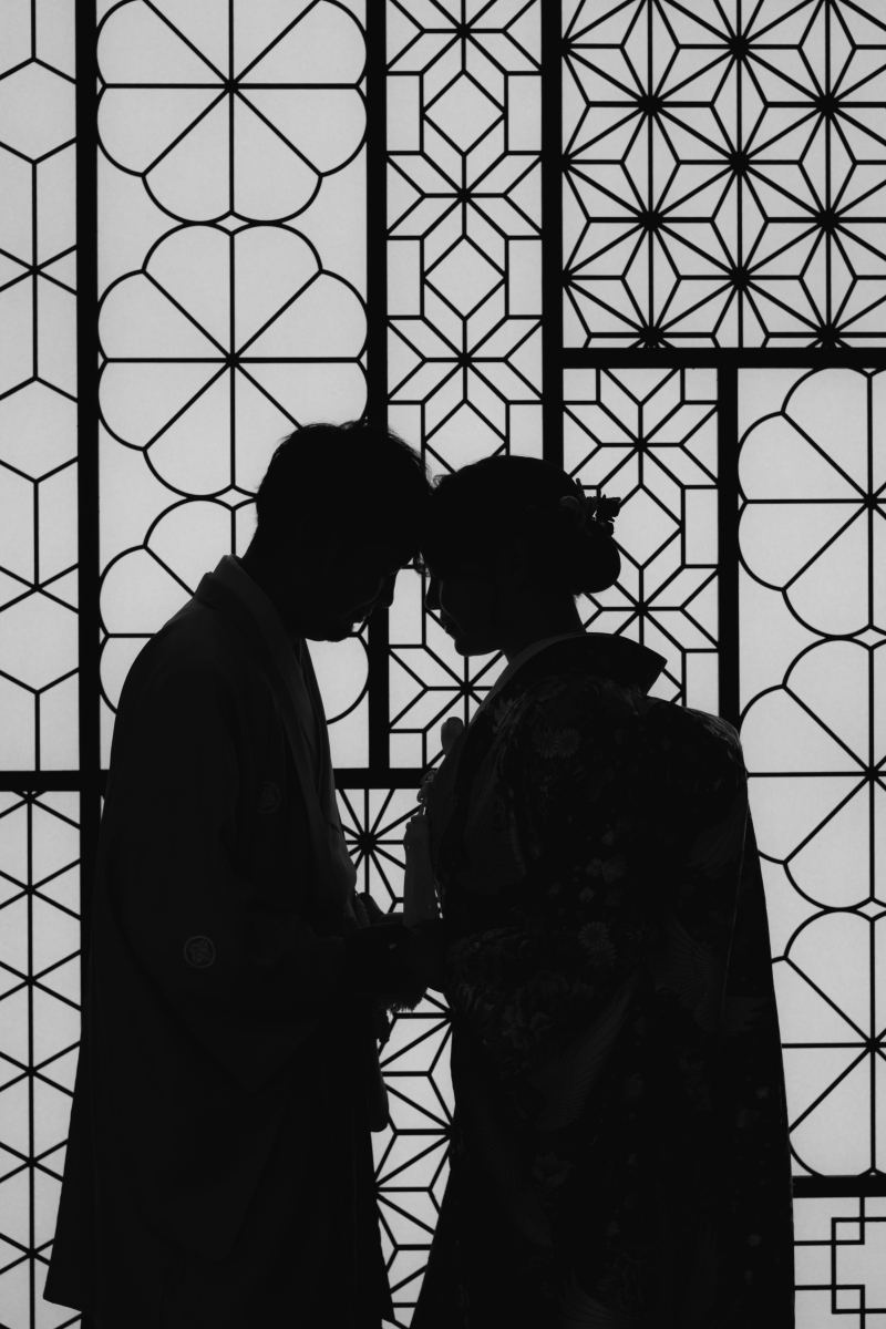シルエットで残す、映画のワンシーンのような一枚♡
