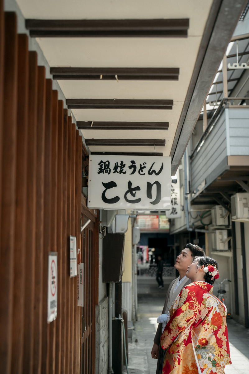爽やかな季節におすすめ。日常に溶け込む路地裏ロケーションフォト