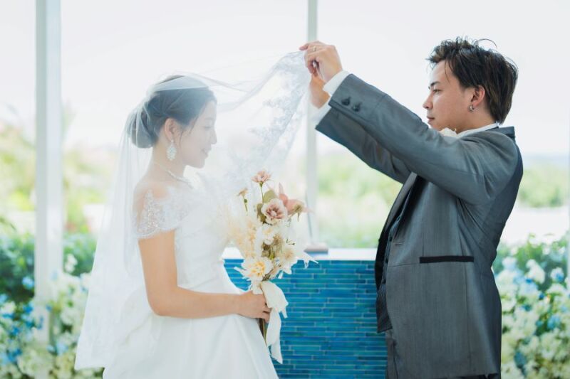 ベール越しの新婦様 = 美しい