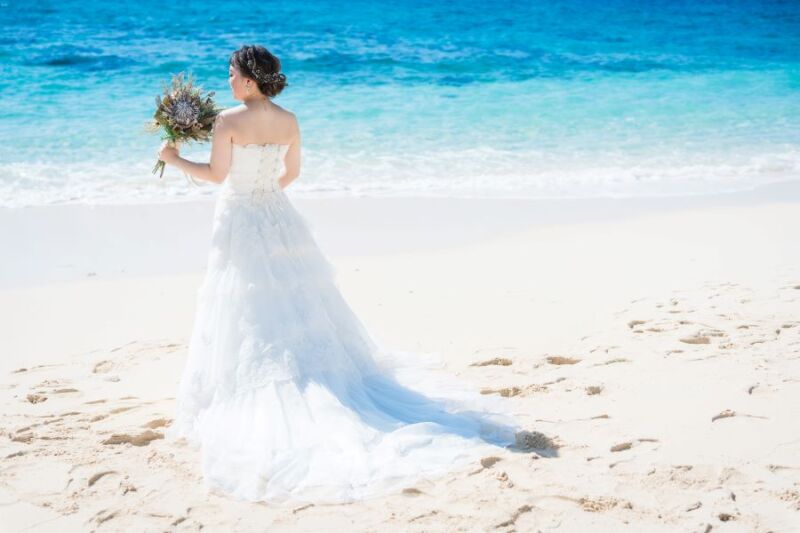 Aラインドレス in MIYAKO BEACH