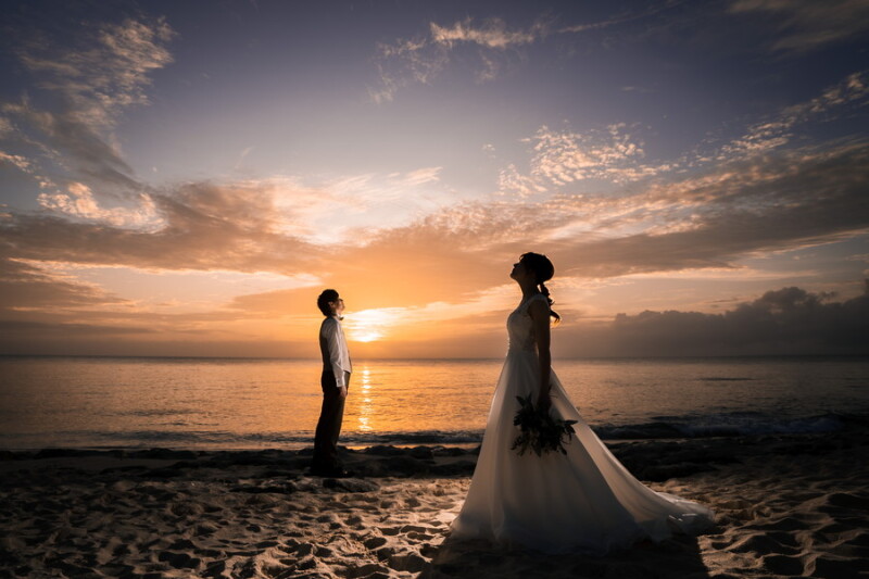 ＼ 絶景に染まるふたり♡ ／ 宮古島サンセットフォトで思い出づくり♪