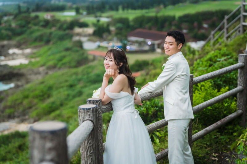 \おしゃれ花嫁さん必見♡/宮古島フォトウェディングにぴったりなダウンスタイル特集