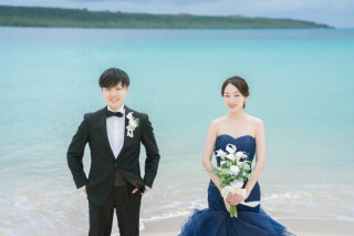 カラードレスでビーチフォトღ.:*·゜♡