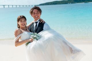 宮古島でもおんぶに抱っこ❕