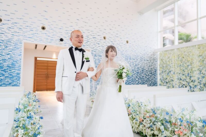 ベール越しの新婦様 = 美しい