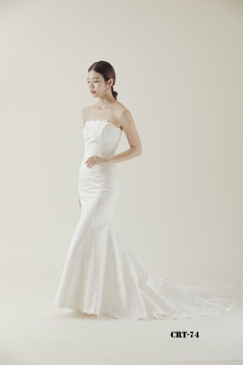 ベール越しの新婦様 = 美しい