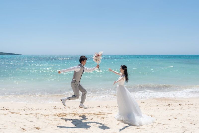 Aラインドレス in MIYAKO BEACH