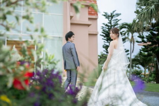 まるで海の中...シギラミラージュチャペルでぱしゃり★