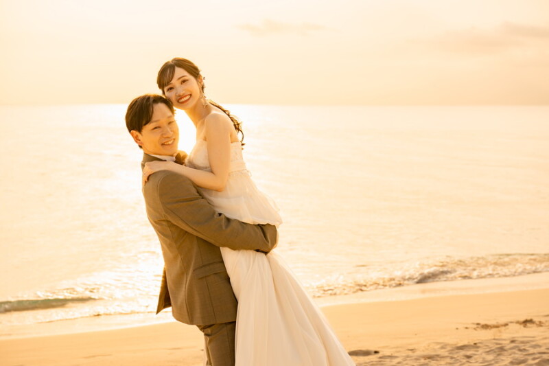 \ 一期一会のサンセットをあなたに♪ /宮古島で叶える夕暮れフォトウェディング♡