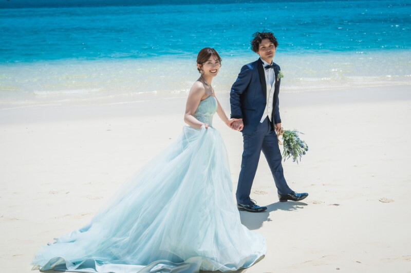 \お客様の声から誕生!/ビーチでドレス2着で着れるフォトプラン♬