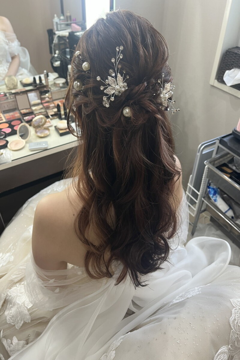 \おしゃれ花嫁さん必見♡/宮古島フォトウェディングにぴったりなダウンスタイル特集
